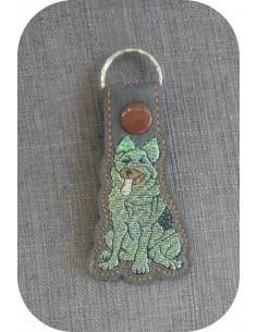 machine embroidery design wolf mylar keychains ith