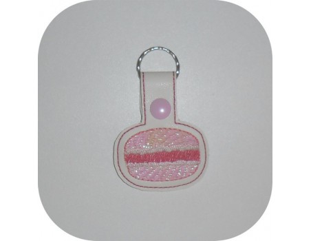 Motif de broderie machine porte clé macaron en mylar  ITH