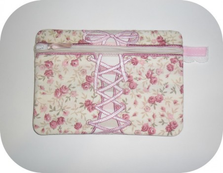 Motif de broderie machine ITH trousse bustier ruban brodé