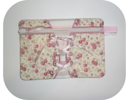 Motif de broderie machine ITH trousse bustier ruban à lacer