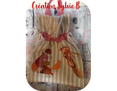 Motif de broderie machine fillette et ses poules