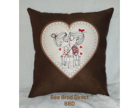 Motif de broderie machine amoureux avec des fleurs