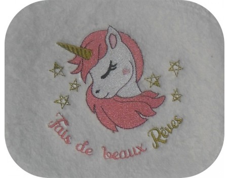 Motif de broderie machine tête de licorne