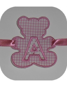 Motif de broderie Ourson bannière  ITH