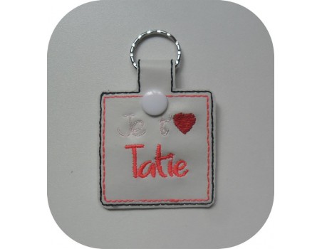 machine embroidery design  I love you grand'ma keychains ith