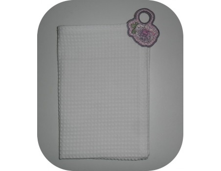 Motif de broderie machine accroche torchon shabby rose  ITH