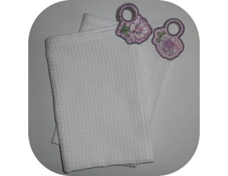 Motif de broderie machine accroche torchon shabby rose  ITH