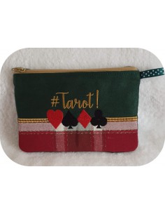 Motif de broderie machine ITH  trousse tarot