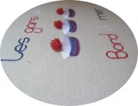 Motif de broderie machine bérets avec pompons 3D gars du  bord de mer