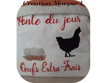 Motif de broderie machine  poule fermière