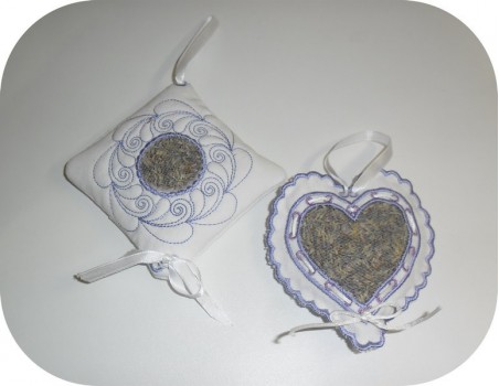 Motif de broderie machine  sachet  carré pour lavande