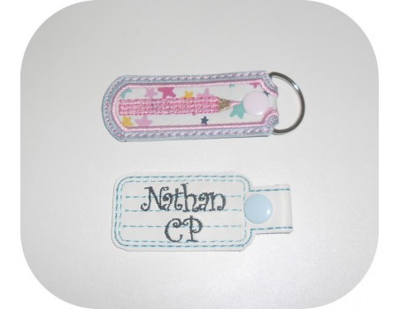 machine embroidery design customizable school label keychains ith