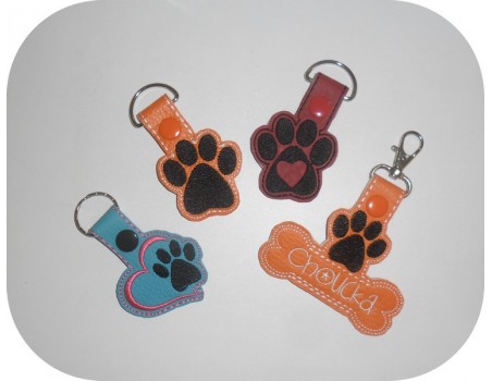 Motif de broderie machine porte clé patte de  chien avec os personnalisable  ITH