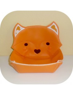 Instant download machine embroidery design ith bear head box