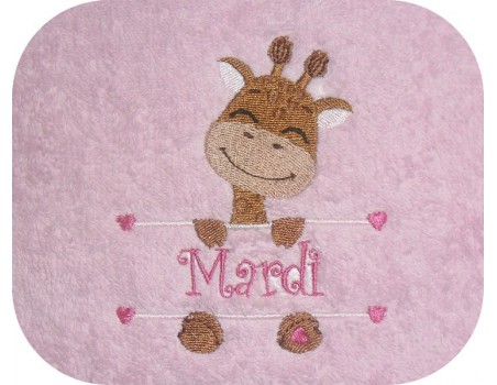 Motif de broderie machine girafe  prénom fille