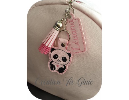 Motif de broderie machine porte clé panda en mylar  ITH