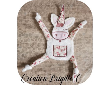 Motif de broderie machine doudou  licorne  ITH