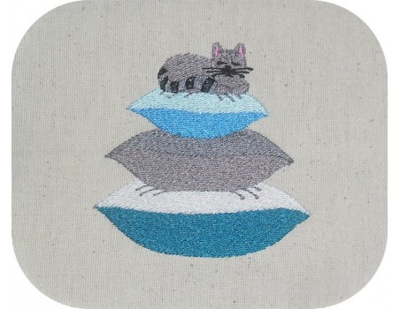 Motif de broderie machine chat sur coussins