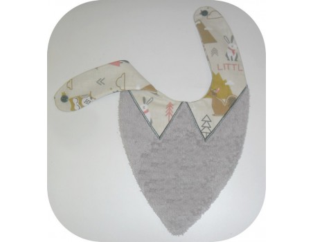 machine embroidery design   bandana bib TH