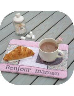 machine embroidery design ith mug rug