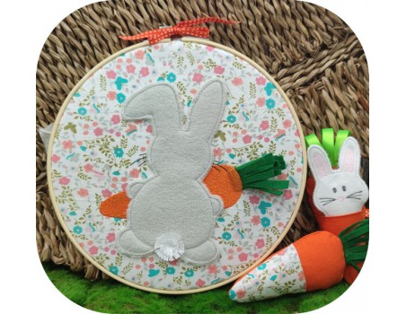 Motif de broderie machine  le lapin  avec sa queue en gros pompon3D et sa carotte