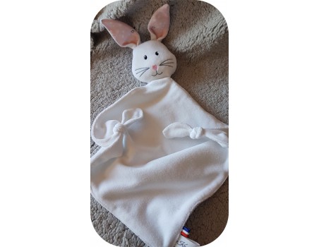 Motif de broderie machine tête doudou lapin ITH