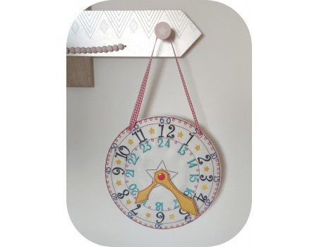 machine embroidery design  ith clock to learn the time