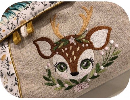 machine embroidery design fawn with star and  flowers