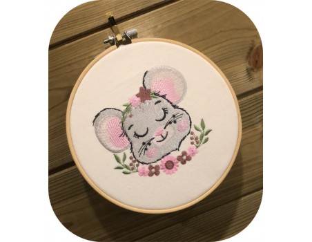 Motif de broderie machine souris endormie