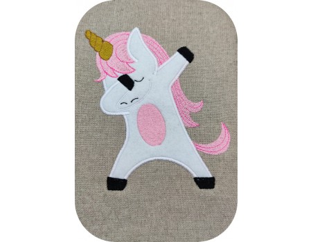 Motif de broderie machine  appliqué  dab licorne