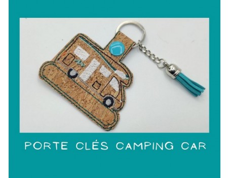 motif de broderie porte clés appliqué en forme de camping car ITH