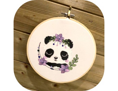 Motif de broderie machine panda  fleurs endormie