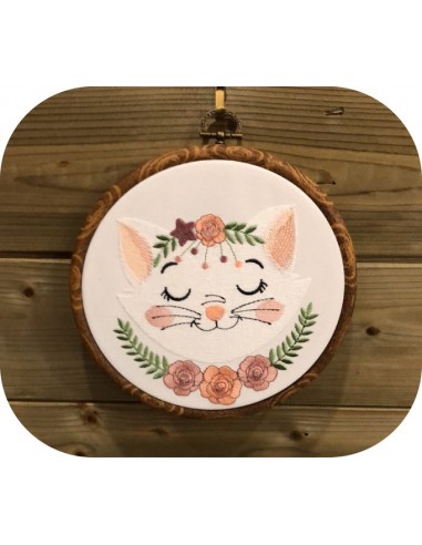 machine embroidery design sleeping cat with  flowers