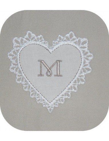 motif de broderie coeur dentelle