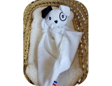 Motif de broderie machine  tête doudou de chien ITH