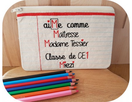 Motif de broderie machine ITH trousse d'école  classe Maîtresse