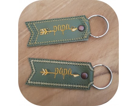 Motif de broderie machine porte clé flèche papa  ITH