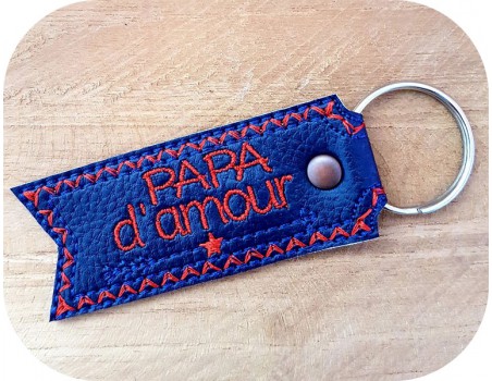 Motif de broderie machine porte clé  papa d'amour ITH