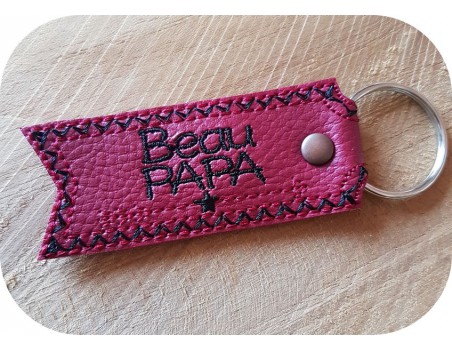 Motif de broderie machine porte clé  beau papa  ITH