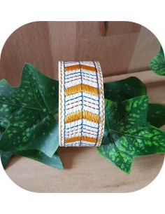 Motif de broderie machine bracelet femme peace  ITH