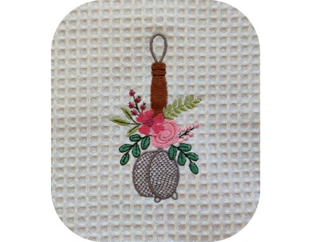 Motif de broderie machine passoire fleurie