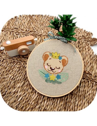 machine embroidery design sleeping crowned lion  with star