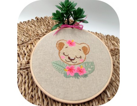 machine embroidery design sleeping  lion  with flowers