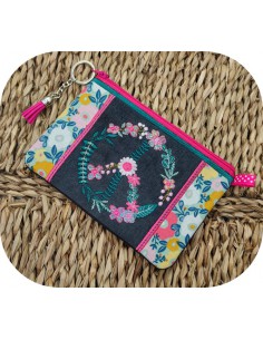 Motif de broderie machine ITH trousse peace and love fleurs mylar