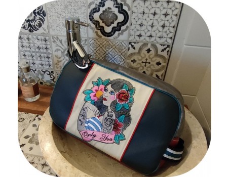 Motif de broderie machine  rockabilly pin up tatoo