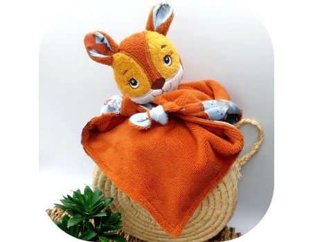 Motif de broderie machine  tête doudou renard ITH