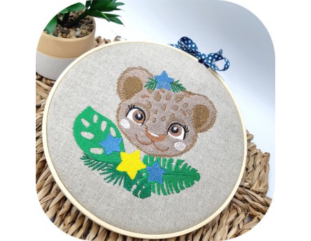 machine embroidery design Leopard with star