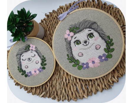 machine embroidery design  hedgehog with flowers