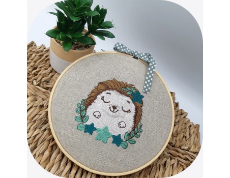 machine embroidery design  sleeping hedgehog with star