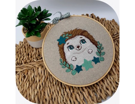 machine embroidery design  hedgehog with star